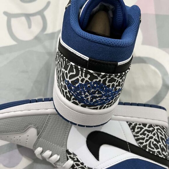 Jordan Black And White Pattern Gray And Blue Sneakers - Picture 4 of 6